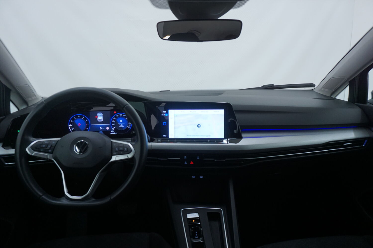 Volkswagen Golf 8 — photo 12