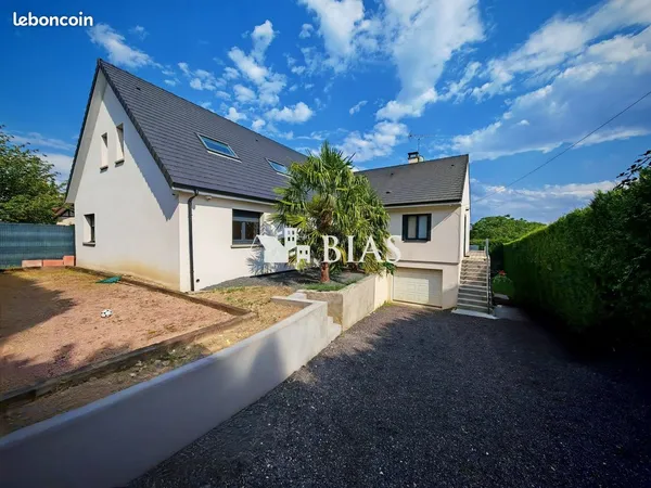 Maison 7 pièces 210 m²
