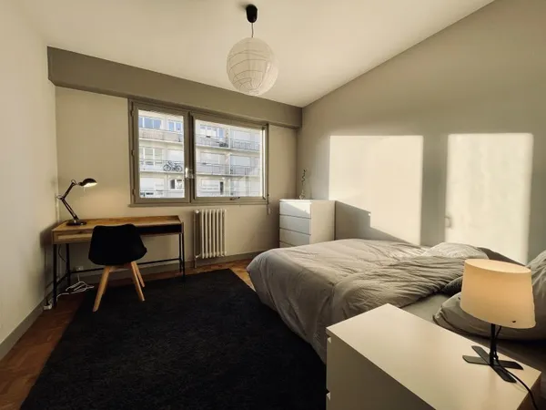 Loue chambre en colocation dans appartement