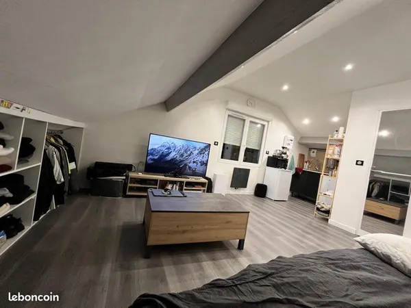 Loue studio meublé 25m2 etampes quartier saint pierre
