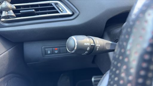Peugeot 308 SW 2.0 BlueHDi 150 EAT6 - GT Line – 2016 – 141482 km – Diesel – Boîte Automatique — photo 18