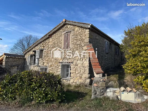 Propriété avec 2 maisons et 7,5Ha dans la Vallée de l'Estéron