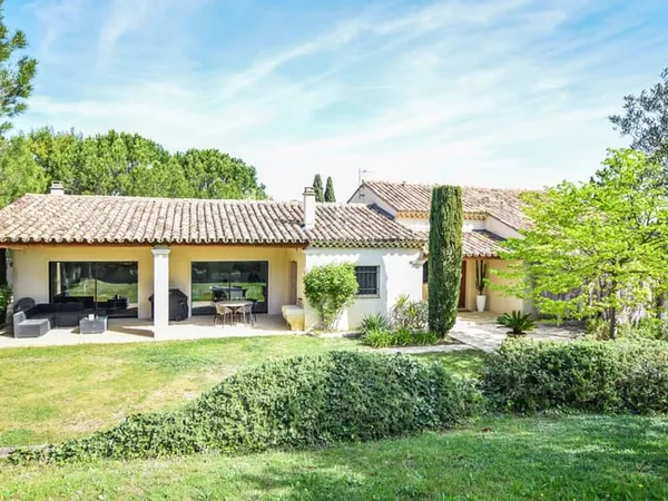 Maison 3 pièces 180 m²