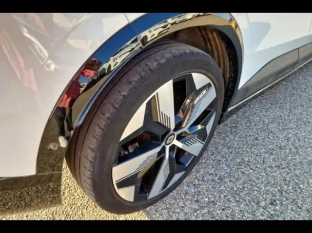 Renault Megane e-tech electric ev60 220ch techno super charge -b — photo 8