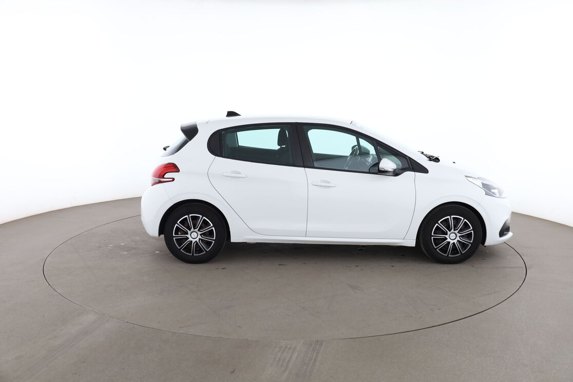 Peugeot 208 1.2 PureTech Active Business ETG5 — photo 6