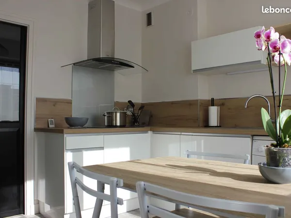 Chambre en colocation dans grand appartement