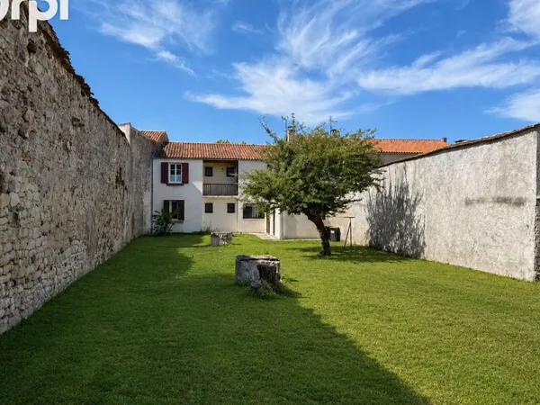 Maison 6 pièces 237 m²
