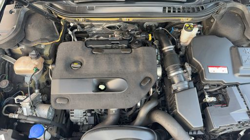 Peugeot 508 RXH 2.0 BlueHDi 180 EAT6 - Feline – 2017 – 123129 km – Diesel – Boîte Automatique — photo 26