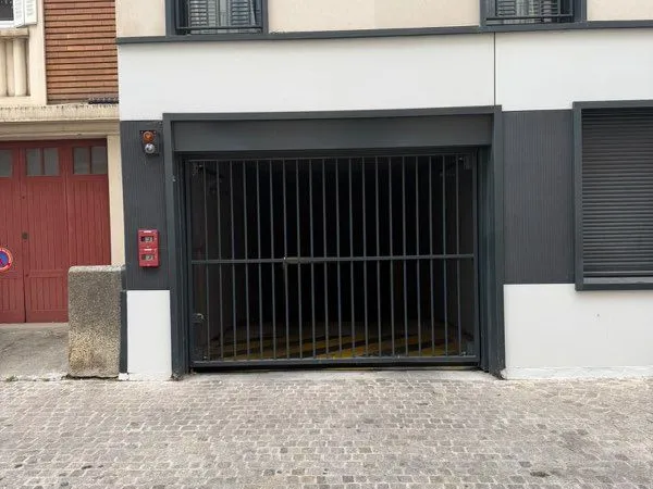 Place de parking sécurisée à louer - Asnières-sur-Seine