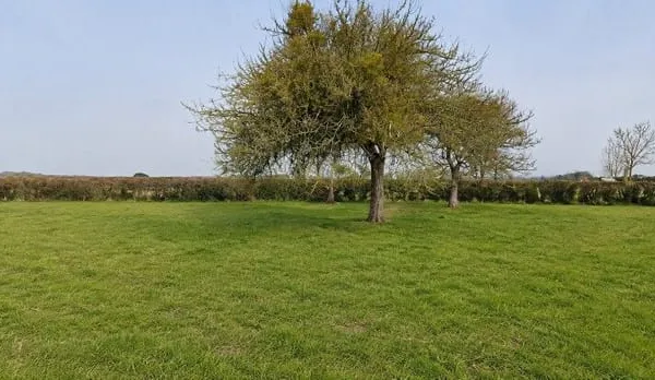 Terrain 1100 m²