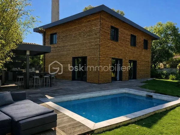 Villa 6 pièces 160 m²
