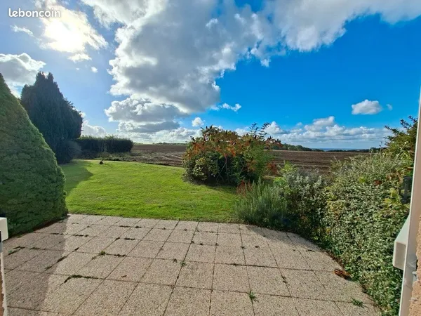 APPT MEUBLE "verdure" avec terrasse CC à la campagne