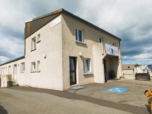 Local commercial 432 m²