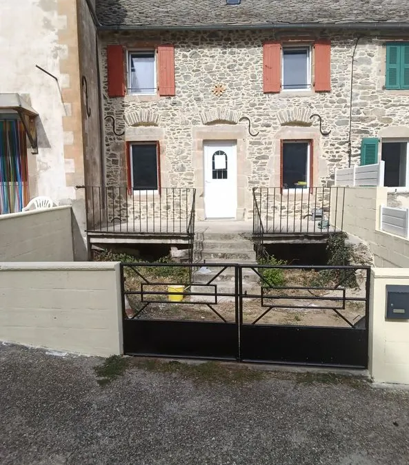 Photo 1