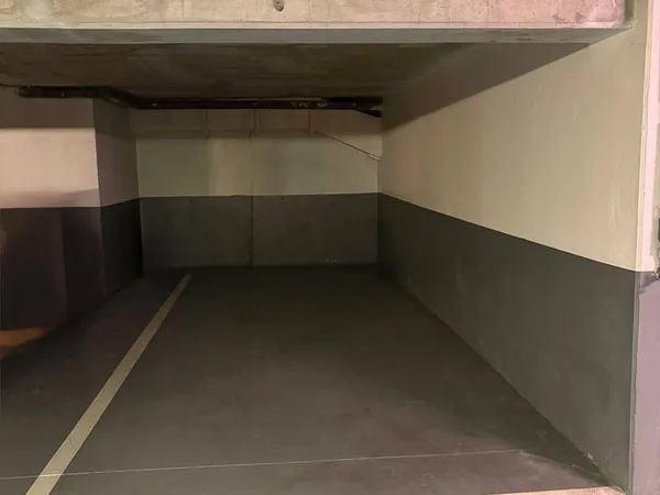 Parking 17 m²