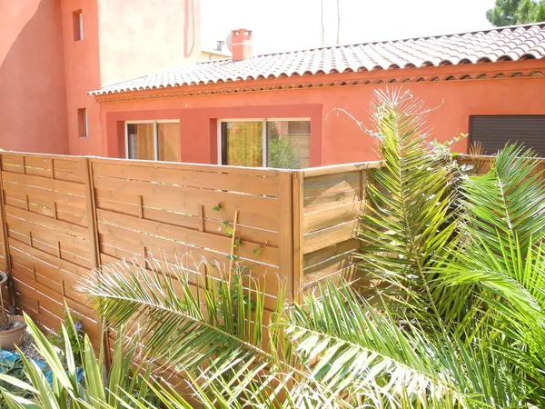 Rare/ Maison avec jardin, proche CV, sécurisée, 745 € cc