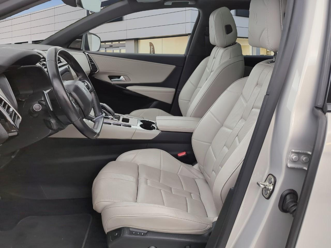 Ds Ds 7 crossback hybride rechargeable e-tense 300 eat8 4x4 opera — photo 9