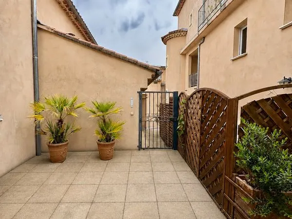Appartement T3 - Centre historique - garage accès par terrasse