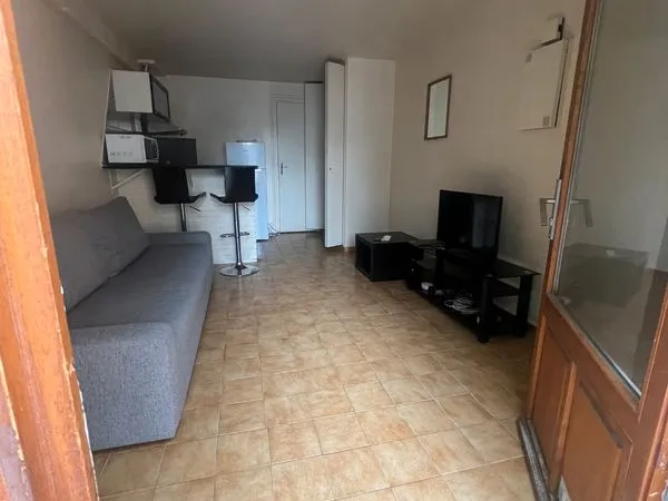 STUDIO 23, 82m2