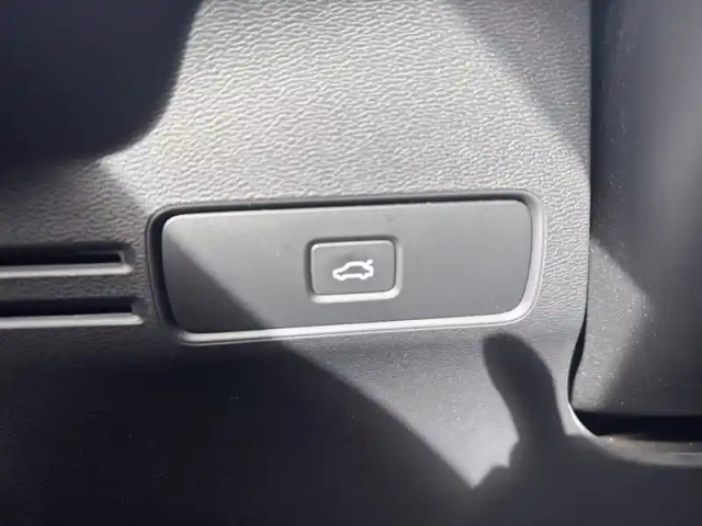 Volvo Xc40 recharge 231 ch 1edt — photo 16