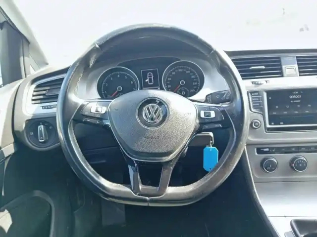 Volkswagen Golf 1.2 tsi 110 bluemotion technology — photo 9
