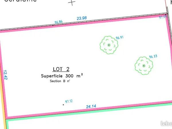 Terrain constructible plat viabilisé