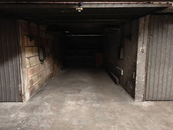 Vends parking - 12m²