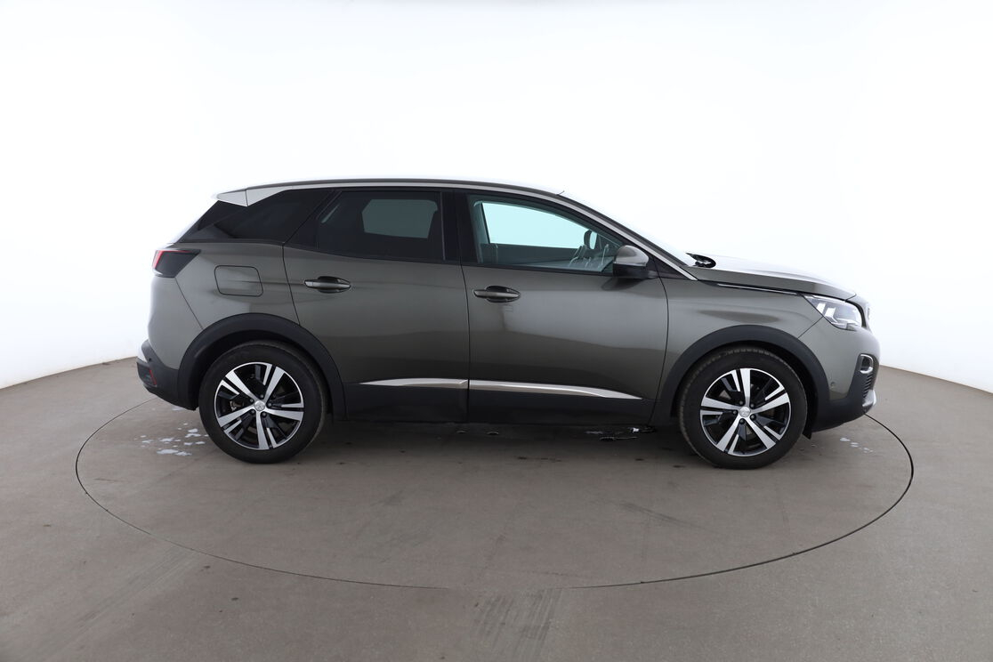 Peugeot 3008 1.2 PureTech Allure EAT6 — photo 6