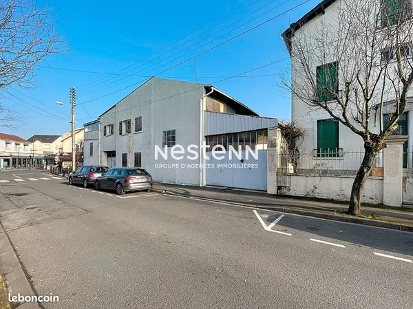 Local 560 m² ARNOUVILLE