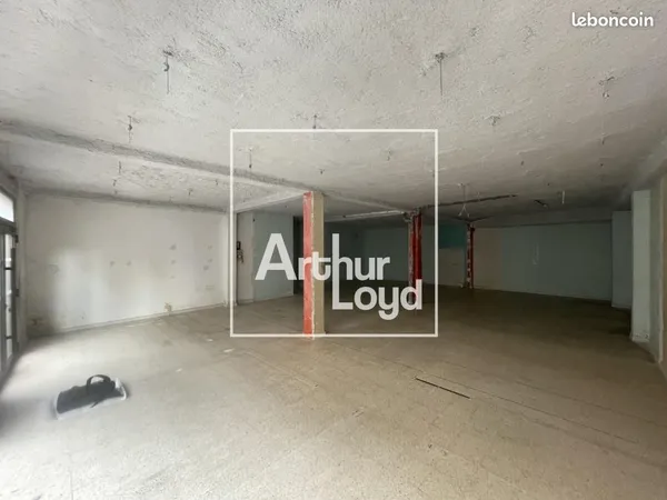 Local commercial 126 m²