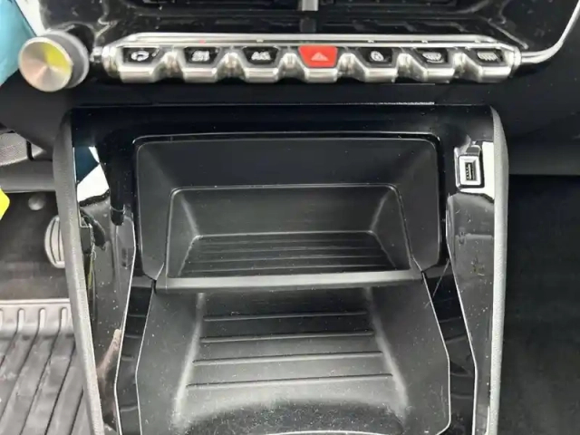 Peugeot 2008 puretech 100 s&amp;s bvm6 — photo 26