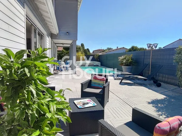 Maison contemporaine avec Dépendance et Piscine - LA TREMBLADE
