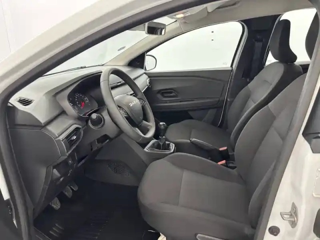 Dacia Jogger tce 110 5 places gsr2 — photo 19