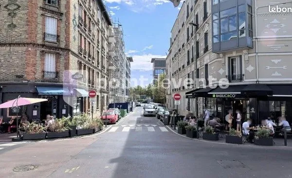 Local commercial 150 m²