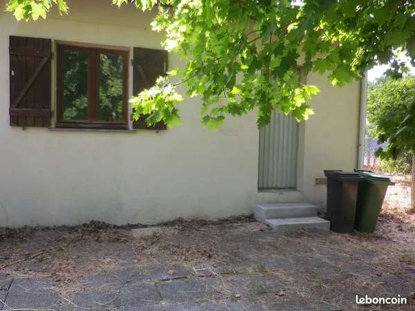 Batiment 50m2 - 25m2 de bureau 25m2 stockage