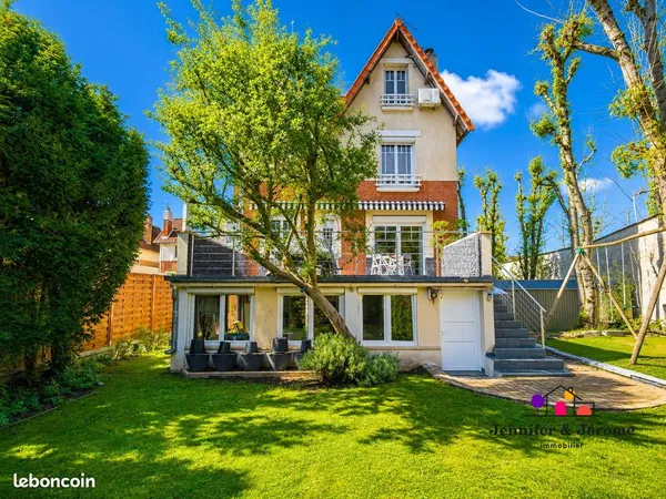 Maison 7 pièces 147 m²