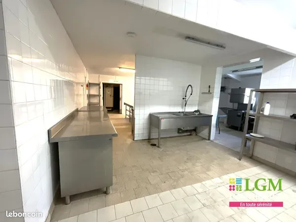 Immeuble 360 m²