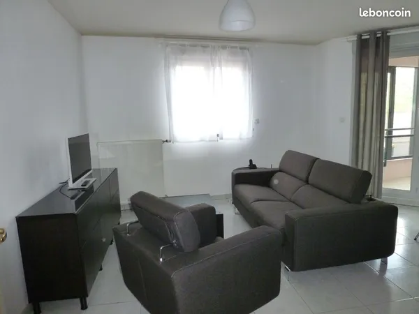 Très beau T2 avec jardin d'hiver et garage