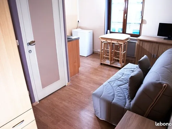 Studio meublé à louer