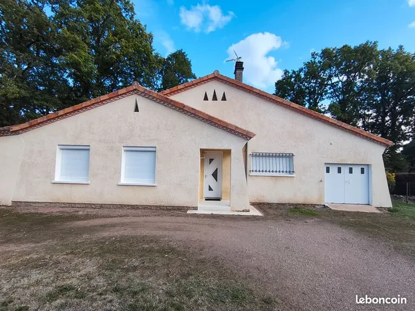 Maison 83 m2 + 71 m2 de dépendances - terrain 912 m2 - Nontron