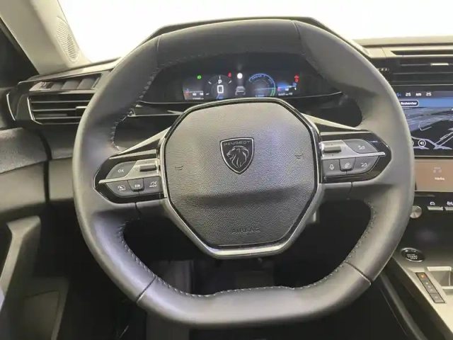 Peugeot 308 hybrid 136 e-dcs6 — photo 23