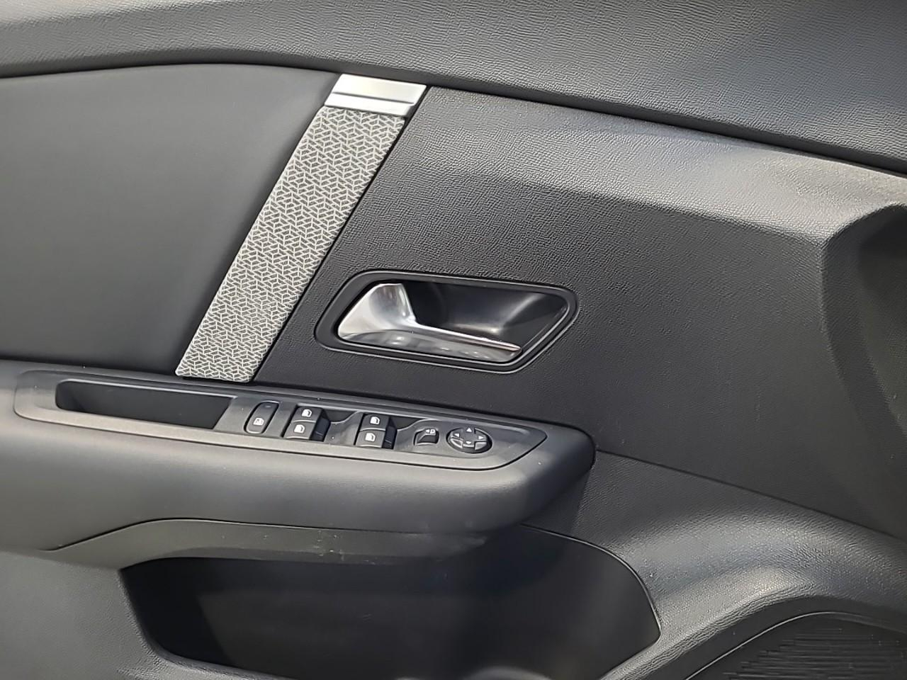 Citroën C4 puretech 130 s&s eat8 shine — photo 25