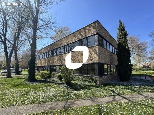 Bureaux 395 m²