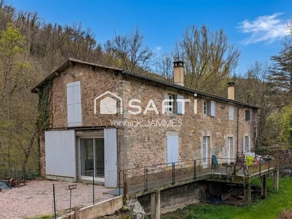 Ancien moulin rénové au charme unique et rare