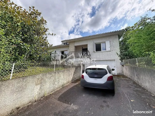 Maison 8 pièces 205 m²