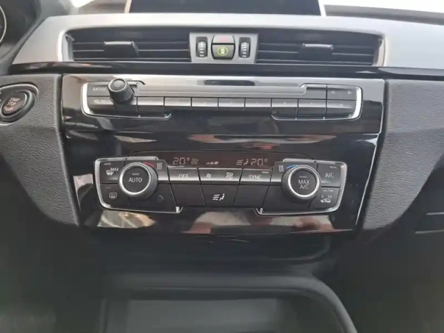 Bmw X1 sdrive 18 d lounge — photo 16