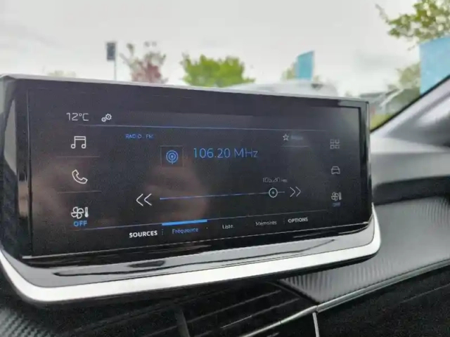 Peugeot 208 hybrid 110 ch e-dcs6 — photo 20