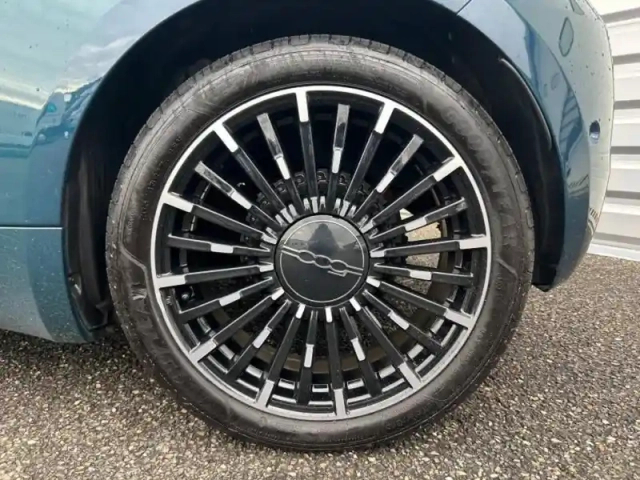 Fiat 500 e 118ch la prima my23 — photo 5