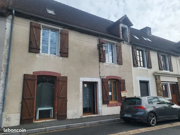 A vendre maison ou commerce de ville en pierre