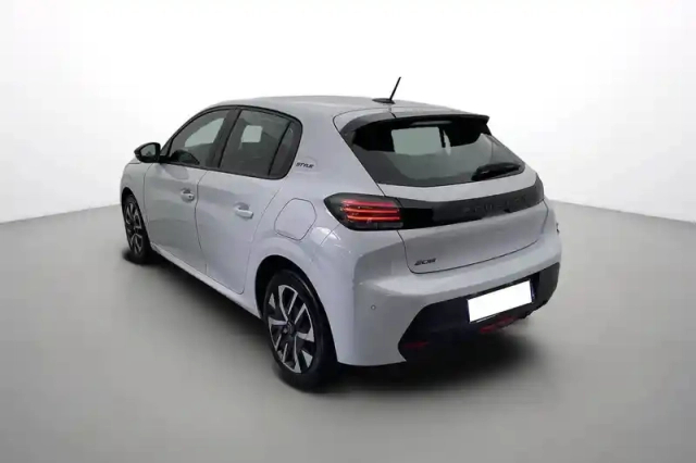 Peugeot 208 100 s&amp;s bvm6 — photo 4